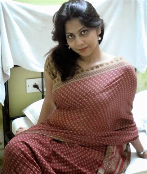 Indian Sex Photos – Desi Aunties Showing Boobs and Ass